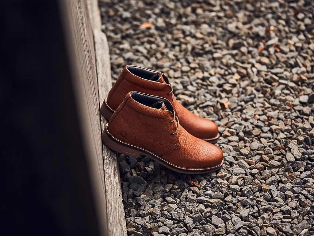 CHATHAM Mens Buckland Tumbled Leather Lace Boots - Dark Tan