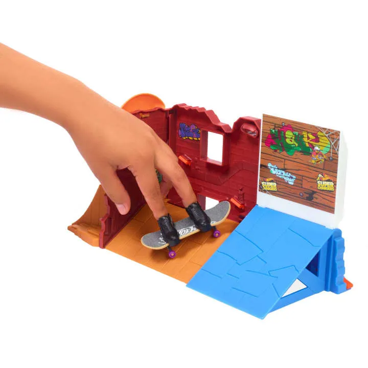 Hot Wheels Skate Drop In Skate Donut Skatepark Playset
