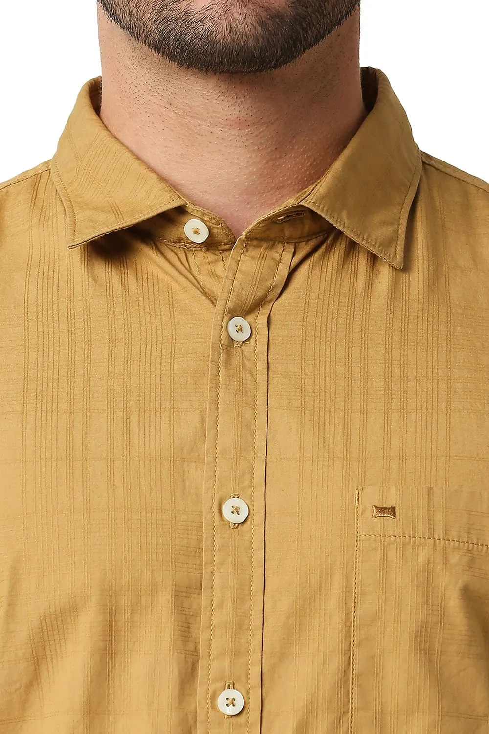 Slim Fit Dobby Checks Halfsleeves Shirt