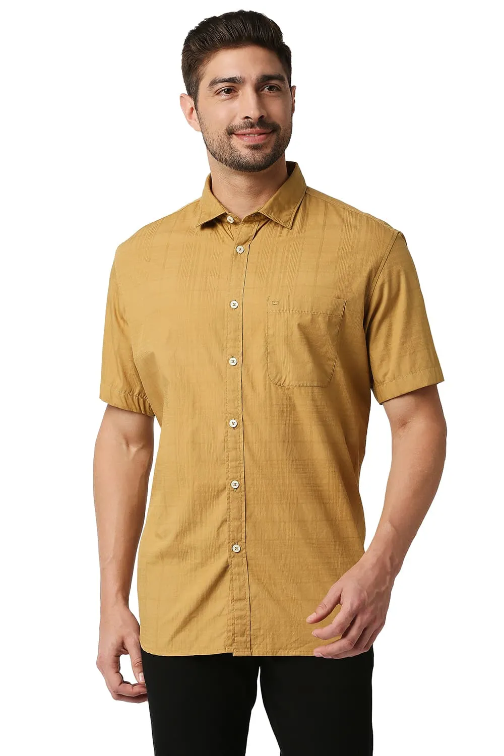 Slim Fit Dobby Checks Halfsleeves Shirt