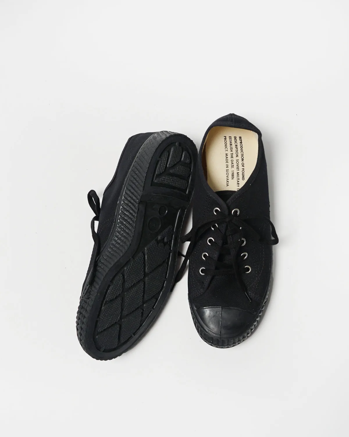 Soviet Military Trainer 900F / Black x Black Sole