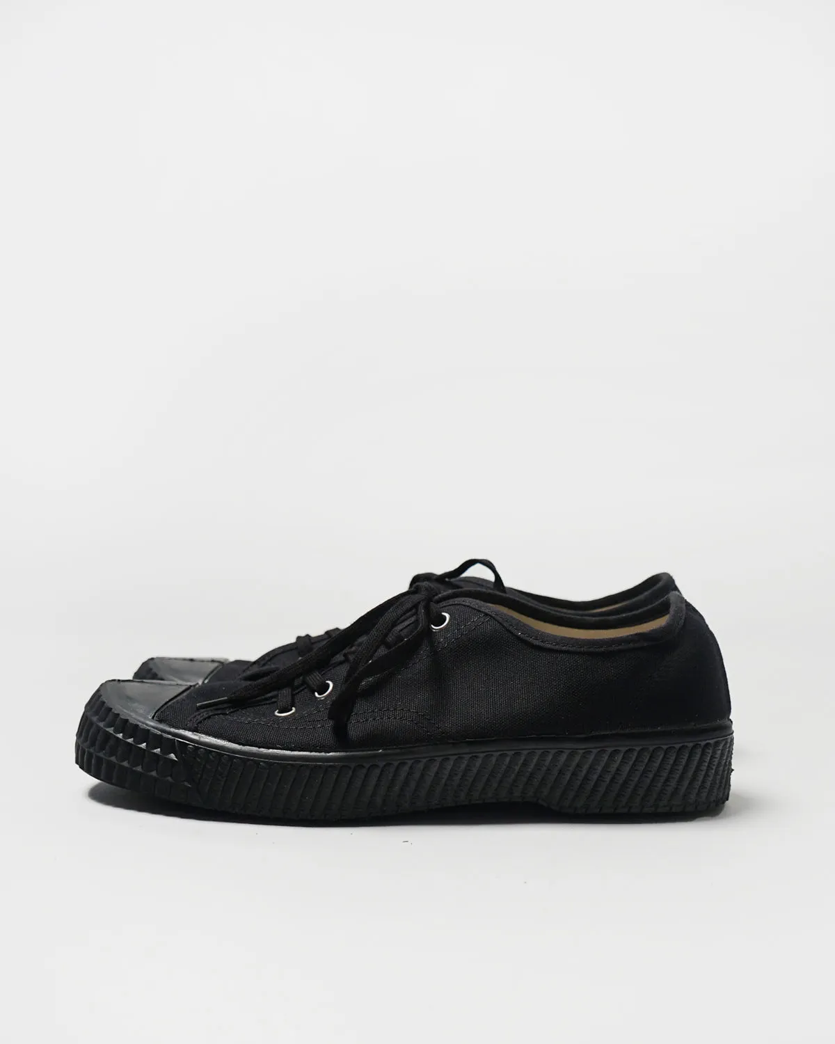Soviet Military Trainer 900F / Black x Black Sole